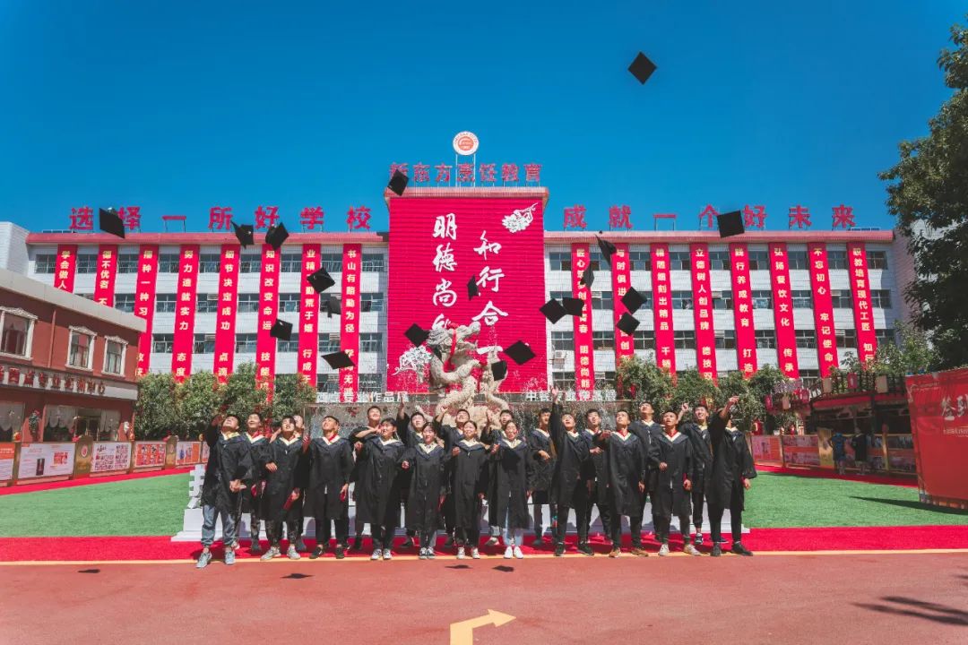 为什么很多年轻人愿意学厨师，看完这个你也会心动